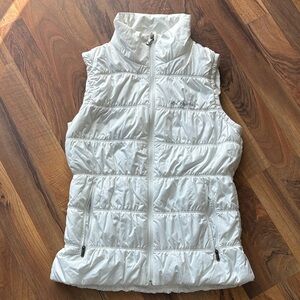 Columbia Woman’s Size XS Ivory Quilted Vest